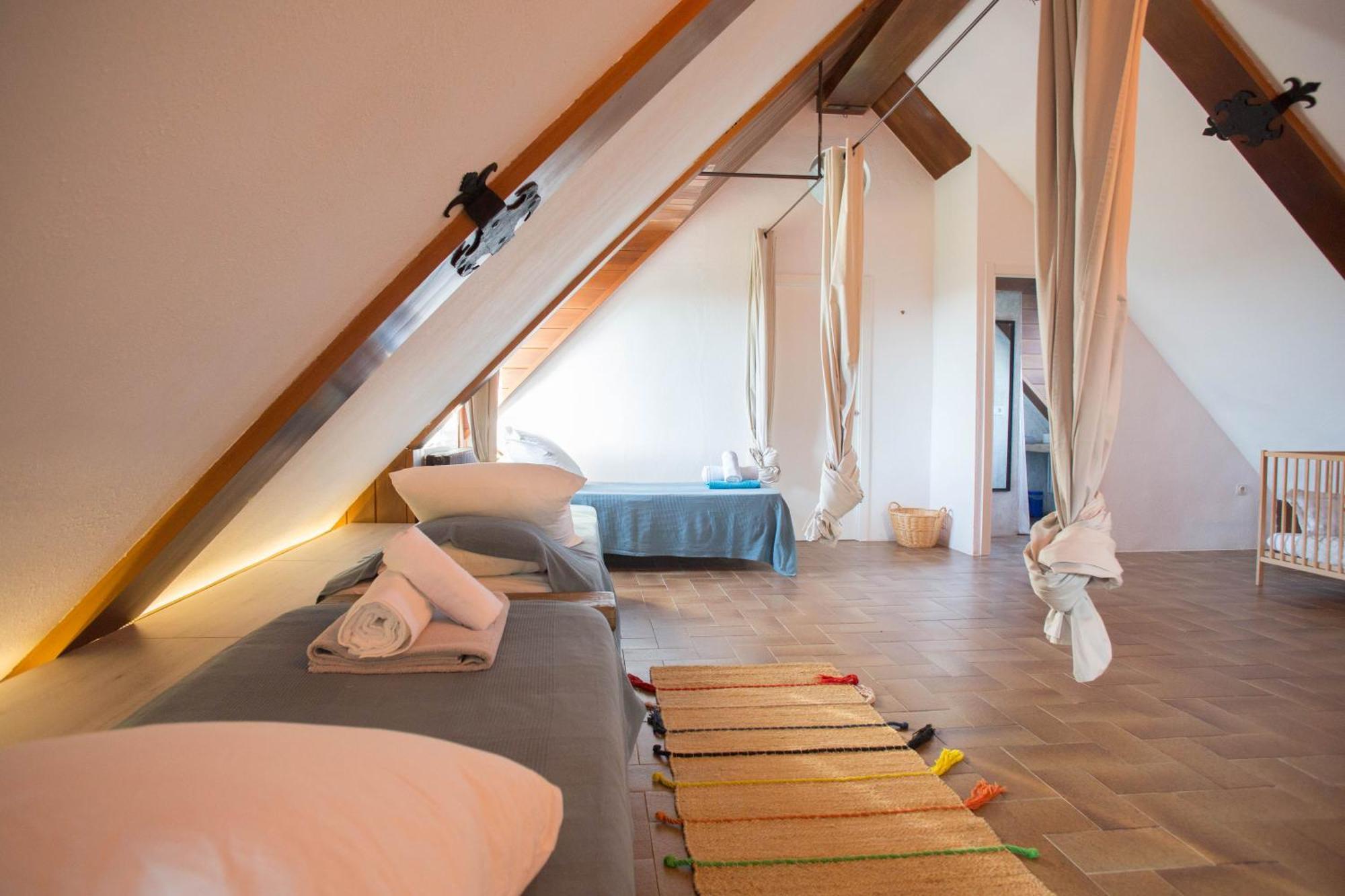 Hotel Attic Dels Sentits Perafita Exterior foto